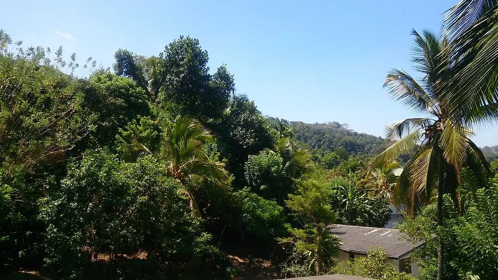 Hotel March 9 Huduhumpola